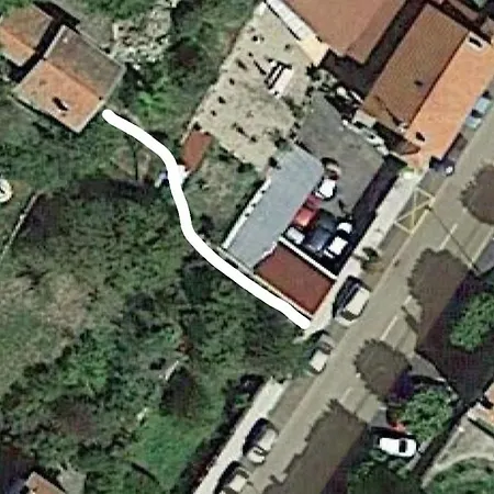 Maison Des Champs Elysees Le Puy-en-velay