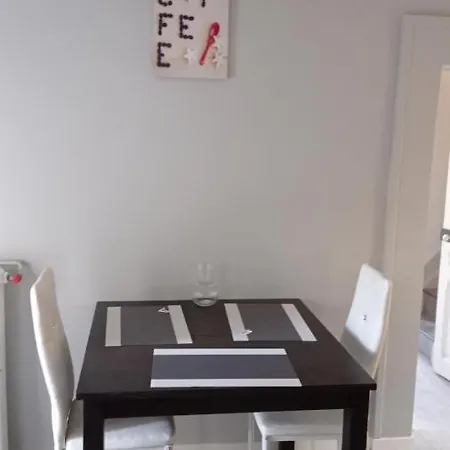 Maison Des Champs Elysees Le Puy-en-velay *