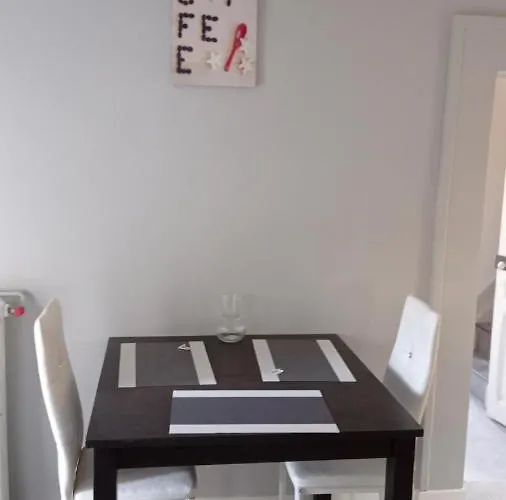 Maison Des Champs Elysees Le Puy-en-velay *