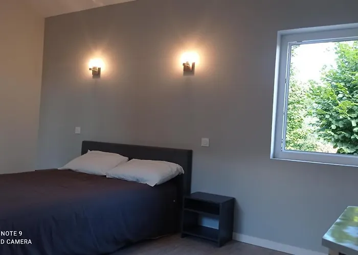 Maison Des Champs Elysees Le Puy-en-velay *