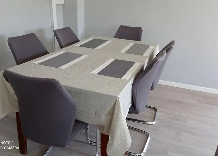 Maison Des Champs Elysees Le Puy-en-velay * Chadrac